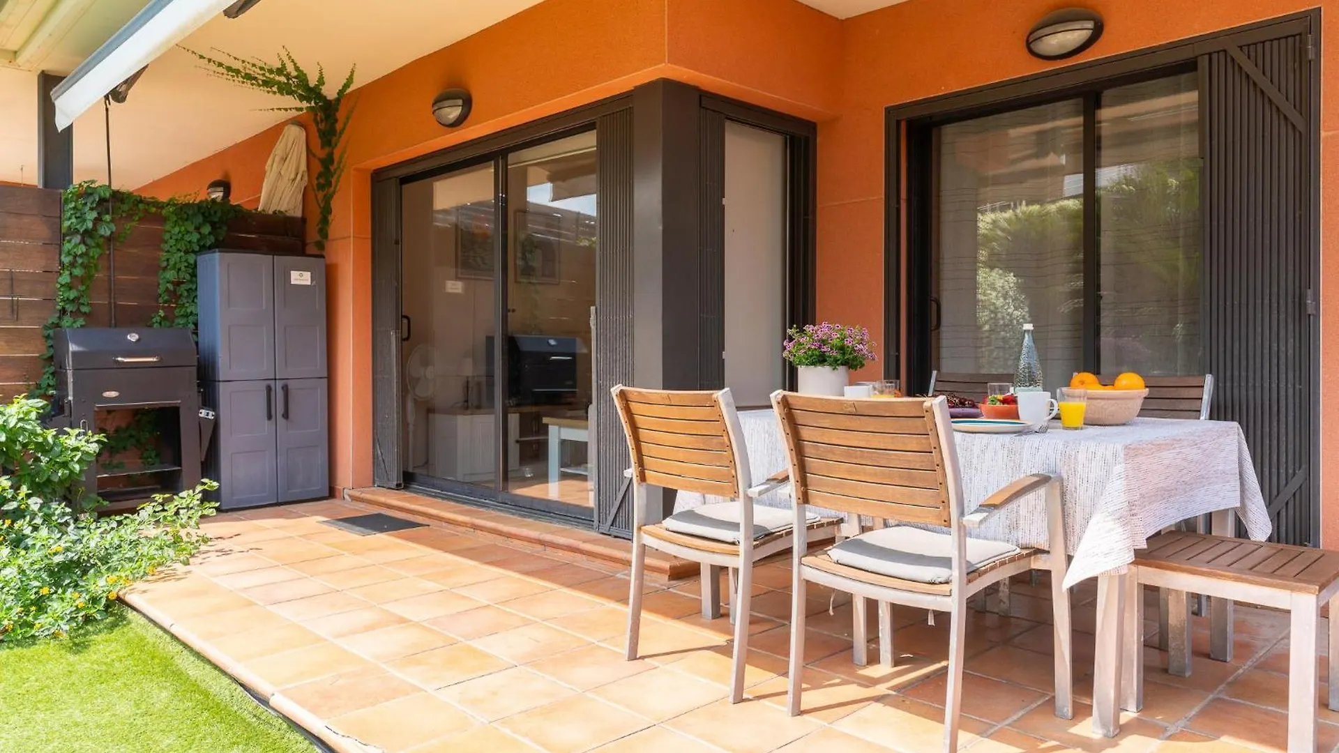 Charming Garden Apartment En 